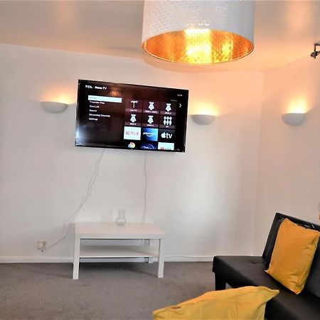 London Zone 2, 2 Bedroom House Екстериор снимка