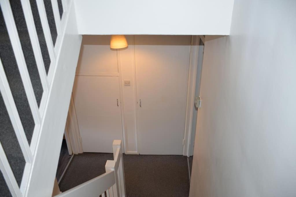 London Zone 2, 2 Bedroom House Екстериор снимка