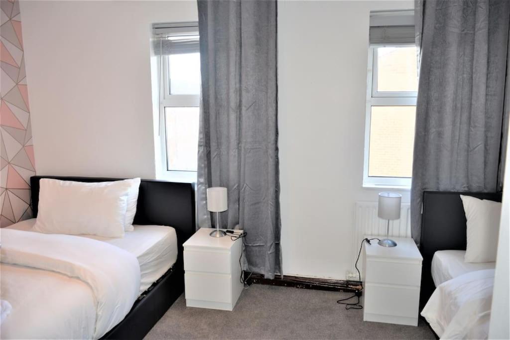 London Zone 2, 2 Bedroom House Екстериор снимка