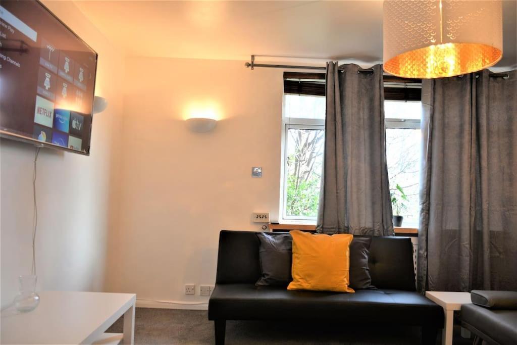 London Zone 2, 2 Bedroom House Екстериор снимка