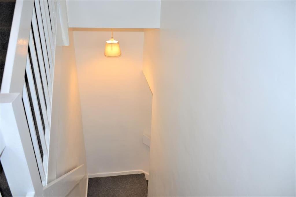 London Zone 2, 2 Bedroom House Екстериор снимка